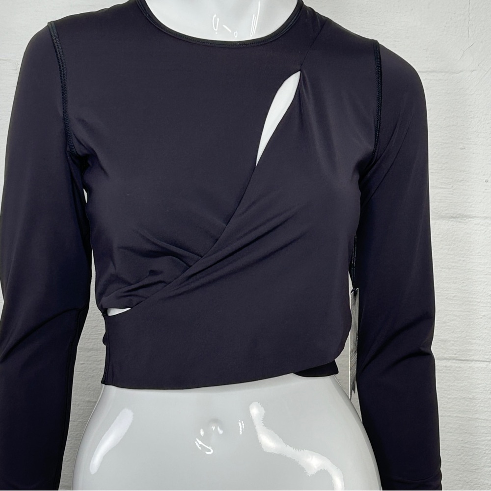 Stori Women's Black Top Long Sleeve Shirt Size 6 Unscripted Cut Out Front NEW